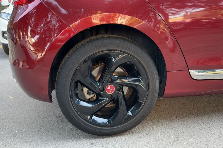 Used DS 4S 2018 30THP P-Line Sport Model Right Rear Wheel Hub