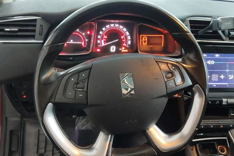 Used DS 4S 2018 30THP Enjoyment Model Steering Wheel