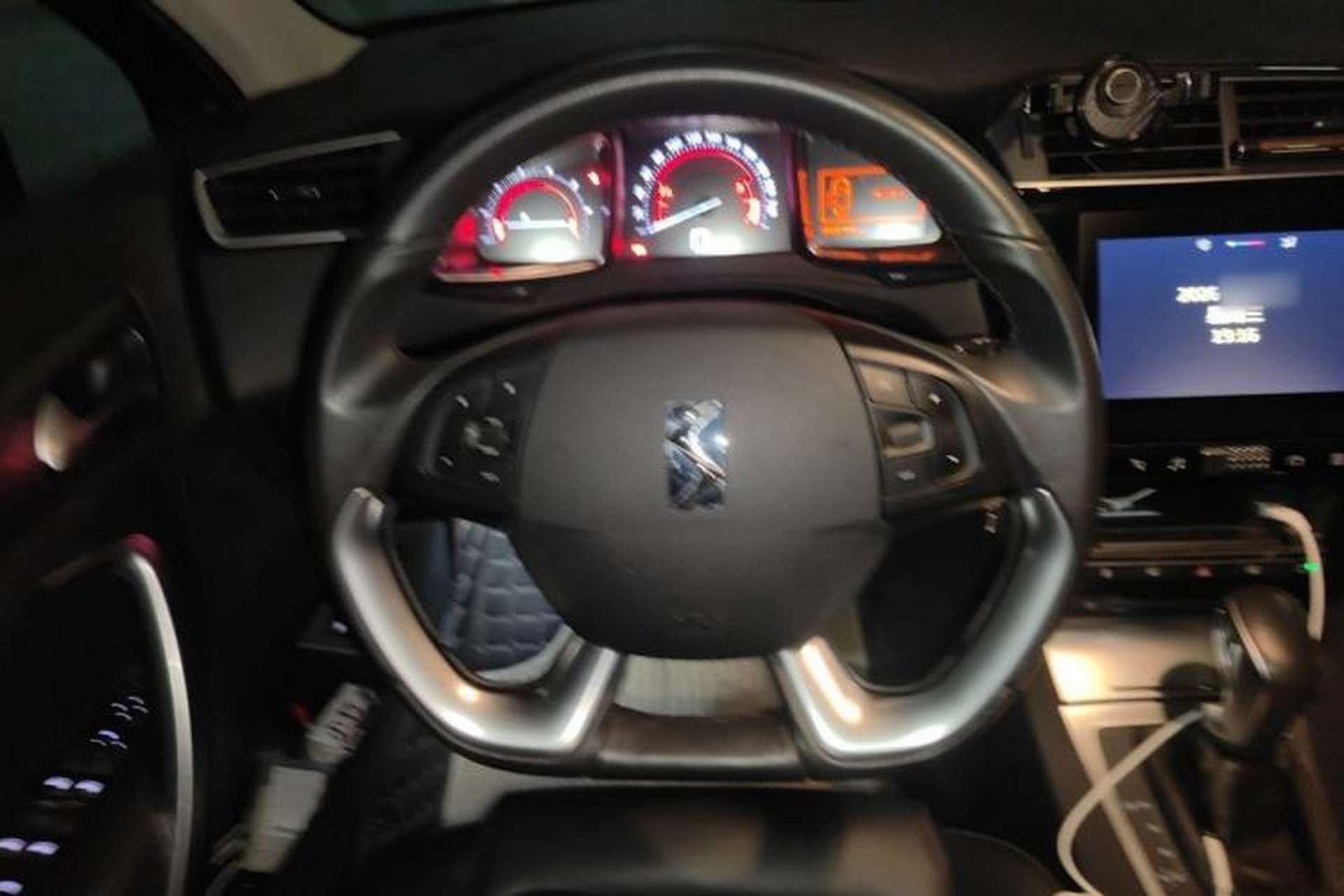 Used DS 4S 2018 30THP Enjoyment Model Steering Wheel