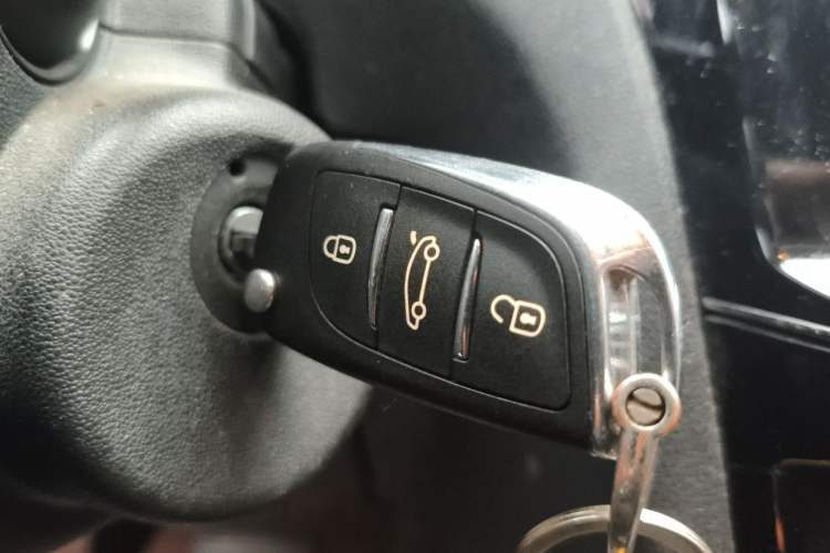 Used DS 4S 2018 30THP Enjoyment Model Vehicle Key