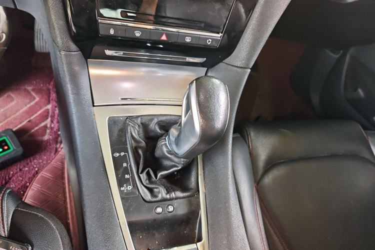 Used DS 4S 2018 30THP Dynamic Edition Gear Lever