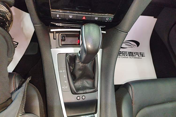 Used DS 4S 2018 30THP Dynamic Edition Gear Lever