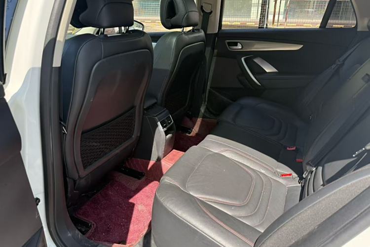 Used DS 4S 2018 30THP Dynamic Edition Interior 8