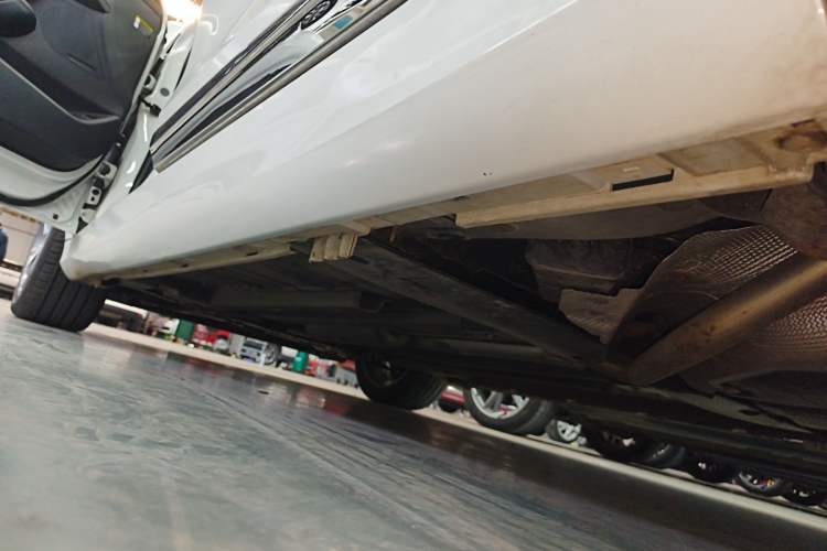 Used DS 4S 2018 30THP Dynamic Edition Left Side Sill