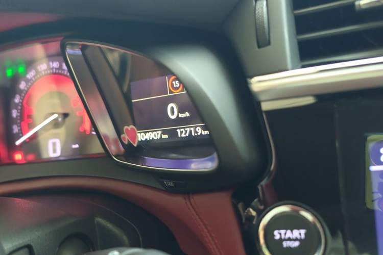 Used DS 4S 2018 30THP P-Line Sport Model Odometer Close Up