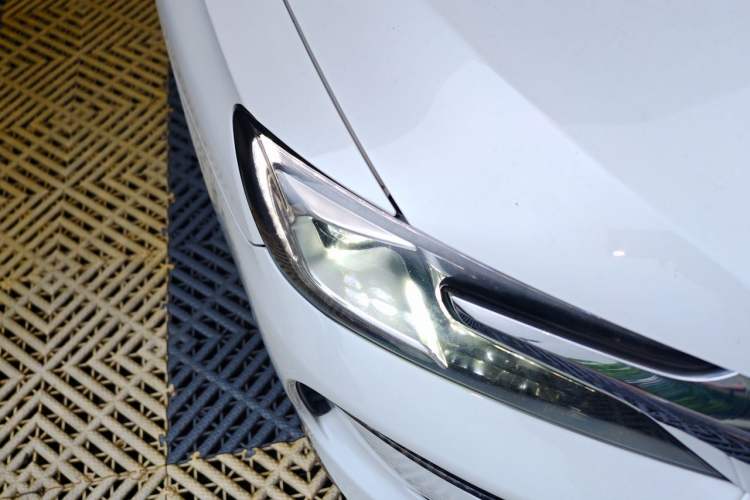 Used DS 4S 2018 30THP P-Line Sport Model Right Front Headlight