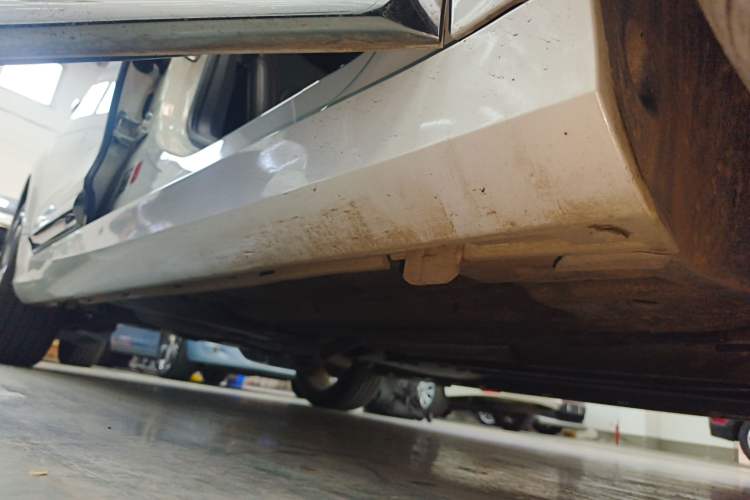 Used DS 4S 2018 30THP Dynamic Edition Right Side Sill