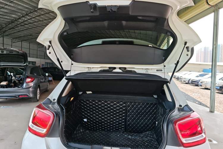 Used DS 4S 2018 30THP Dynamic Edition Trunk
