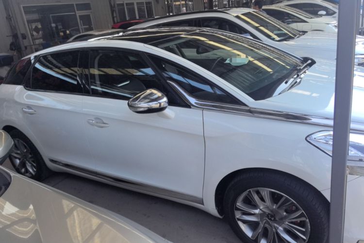 Used DS 5 2014 1.6T Luxury Edition THP160 Exterior 2