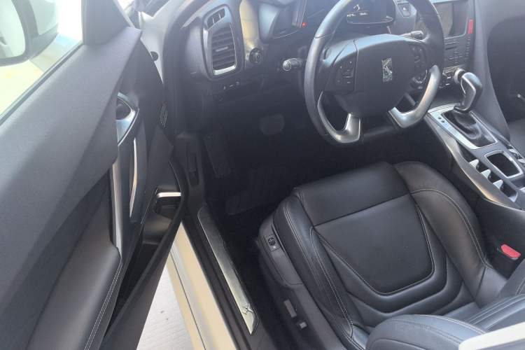 Used DS 5 2014 1.6T Luxury Edition THP160 Interior 2