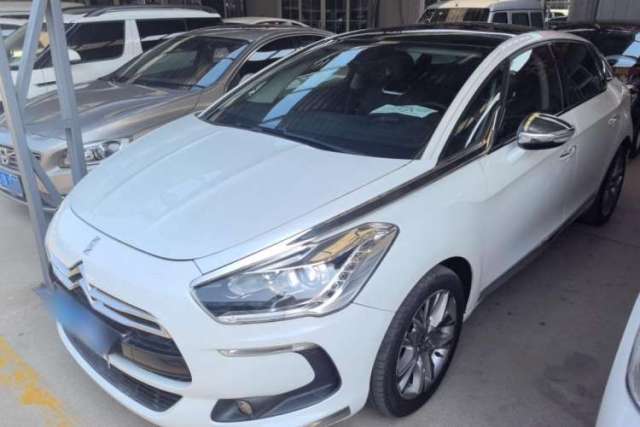 Used DS 5 2014 1.6T Luxury Edition THP160