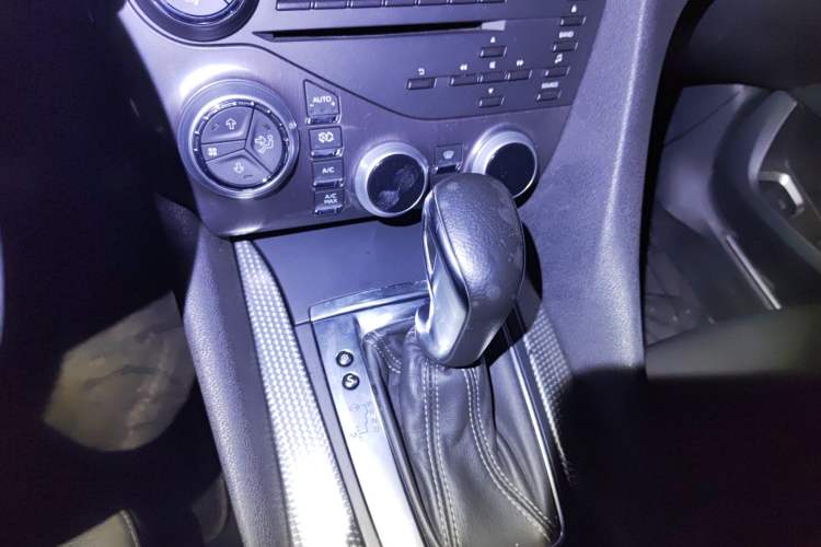 Used DS 5 2012 1.6T Prestige Edition Gear Lever