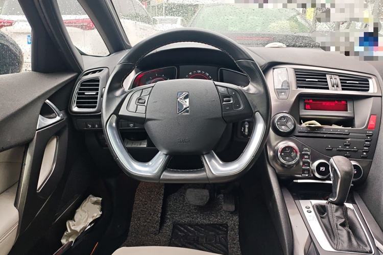 Used DS 5 2012 1.6T Elegant Edition Steering Wheel