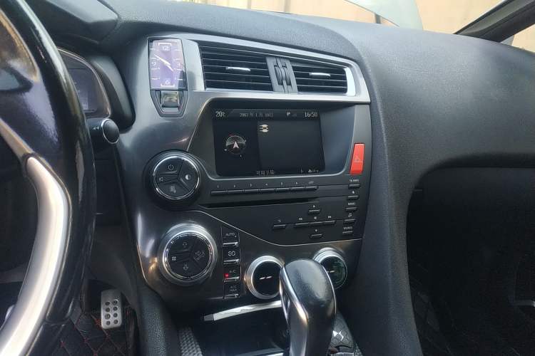 Used DS 5 2012 1.6T Luxury Edition Audio And AC Panel
