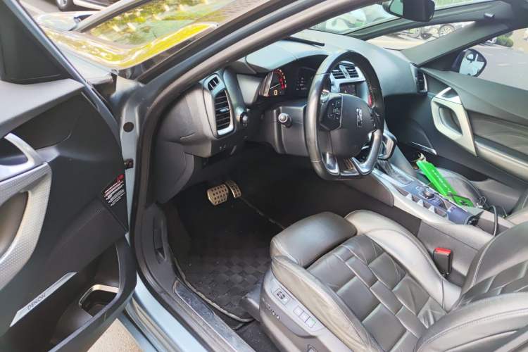 Used DS 5 2012 1.6T Prestige Edition Driver Seat