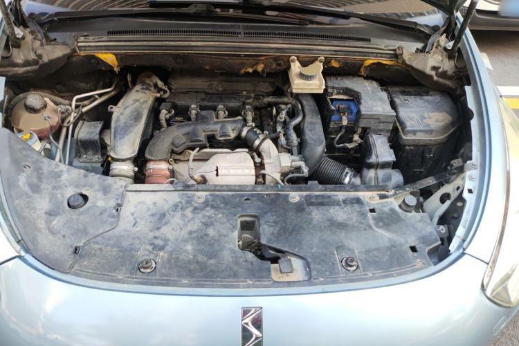 Used DS 5 2012 1.6T Prestige Edition Engine Bay