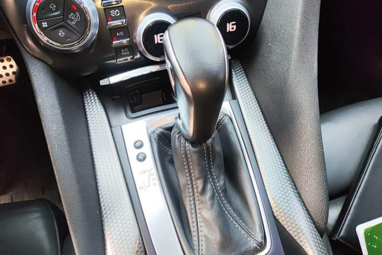 Used DS 5 2012 1.6T Prestige Edition Gear Lever