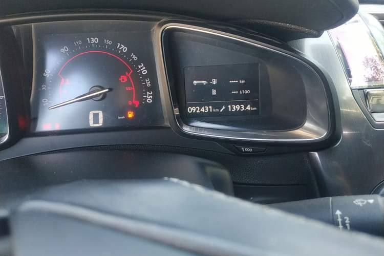 Used DS 5 2012 1.6T Luxury Edition Odometer Close Up