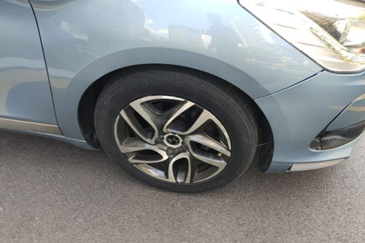 Used DS 5 2012 1.6T Prestige Edition Right Front Wheel Hub