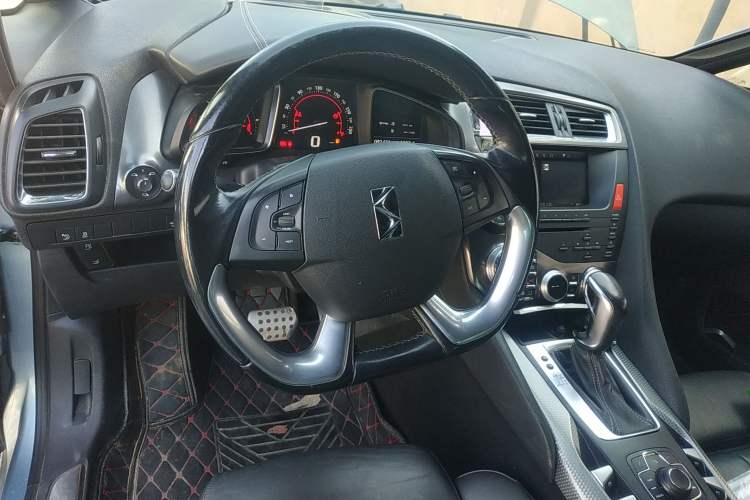 Used DS 5 2012 1.6T Luxury Edition Steering Wheel