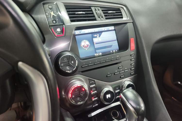 Used DS 5 2012 1.6T Luxury Edition Audio And AC Panel