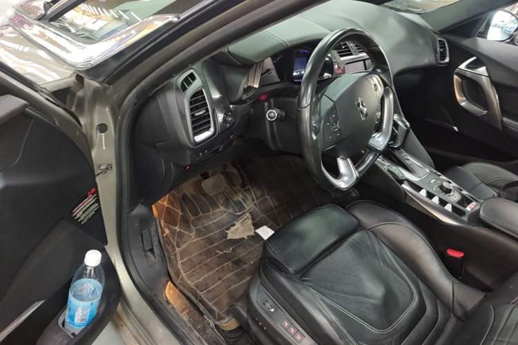 Used DS 5 2012 1.6T Luxury Edition Driver Seat