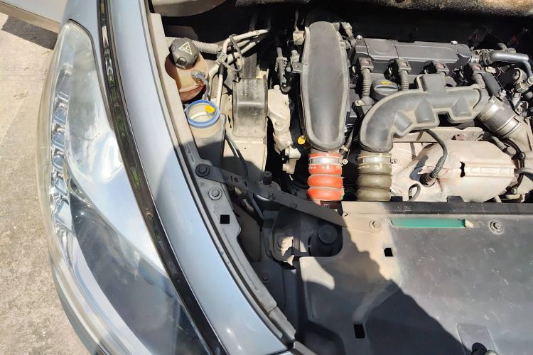 Used DS 5 2012 1.6T Luxury Edition Engine Bay Right