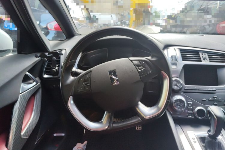 Used DS 5 2012 1.6T Luxury Edition Steering Wheel