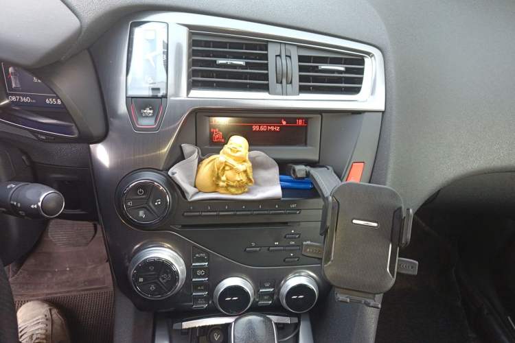 Used DS 5 2012 1.6T Elegant Edition Audio And AC Panel