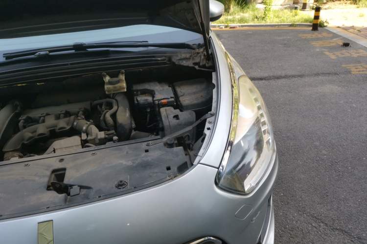 Used DS 5 2012 1.6T Prestige Edition Engine Bay Left
