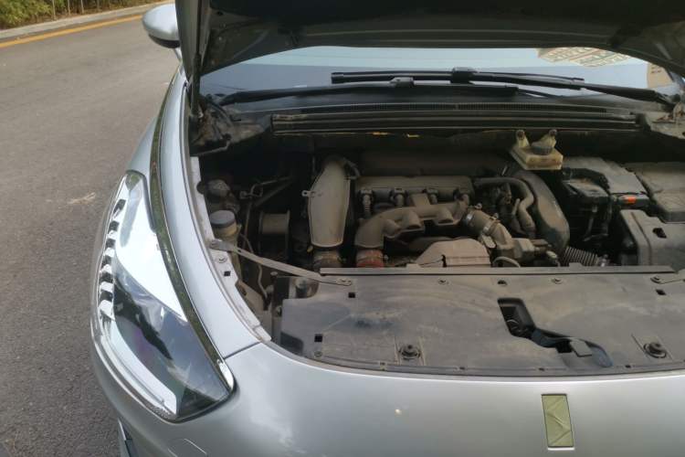 Used DS 5 2012 1.6T Prestige Edition Engine Bay Right