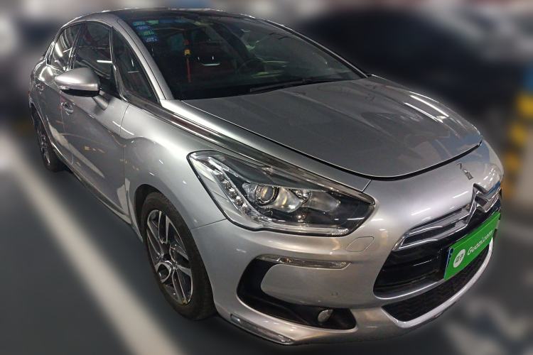 Used DS 5 2012 1.6T Prestige Edition Front Right 45 Deg