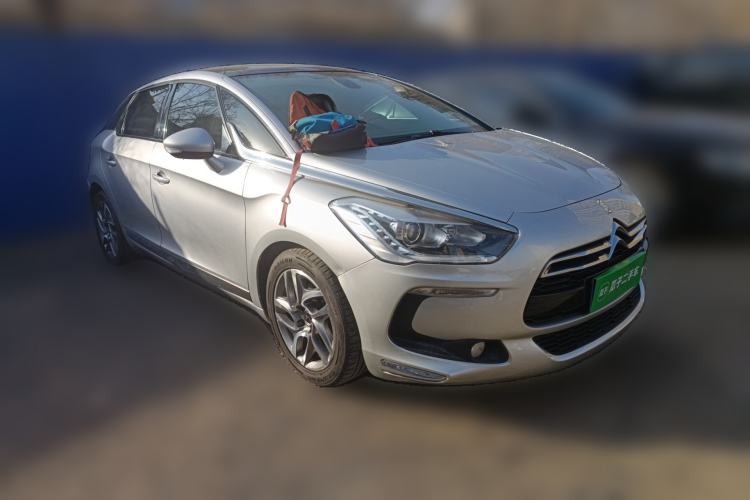 Used DS 5 2012 1.6T Elegant Edition Front Right 45 Deg