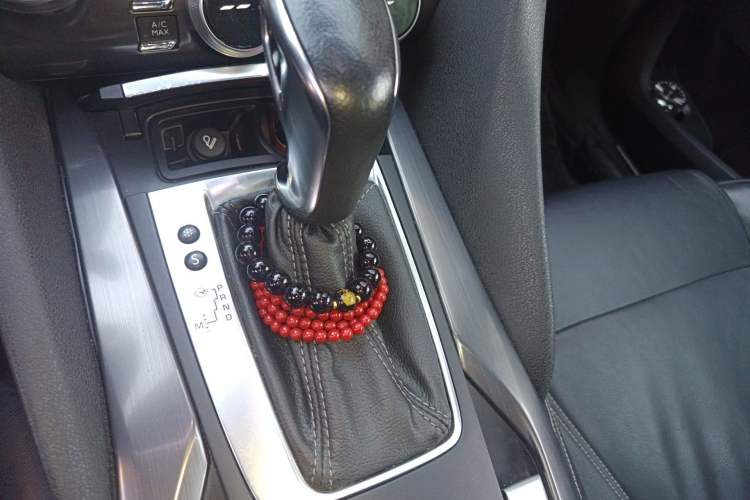 Used DS 5 2012 1.6T Elegant Edition Gear Lever