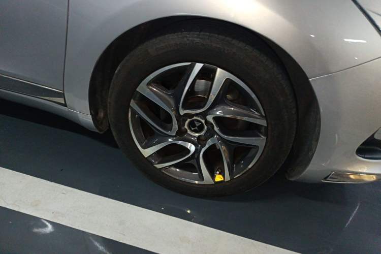 Used DS 5 2012 1.6T Prestige Edition Right Front Wheel Hub
