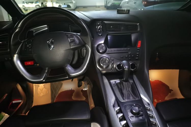 Used DS 5 2012 1.6T Prestige Edition Center Console
