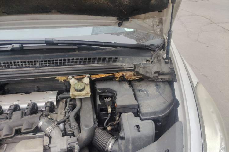 Used DS 5 2012 1.6T Elegant Edition Engine Bay Left