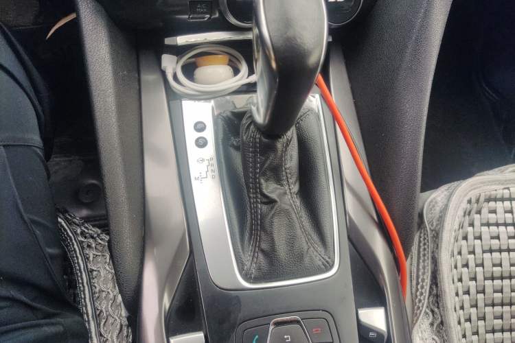 Used DS 5 2012 1.6T Elegant Edition Gear Lever