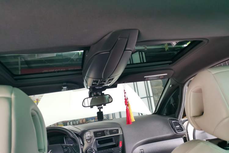 Used DS 5 2012 1.6T Elegant Edition Headliner