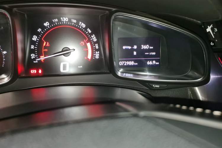 Used DS 5 2012 1.6T Prestige Edition Odometer Close Up