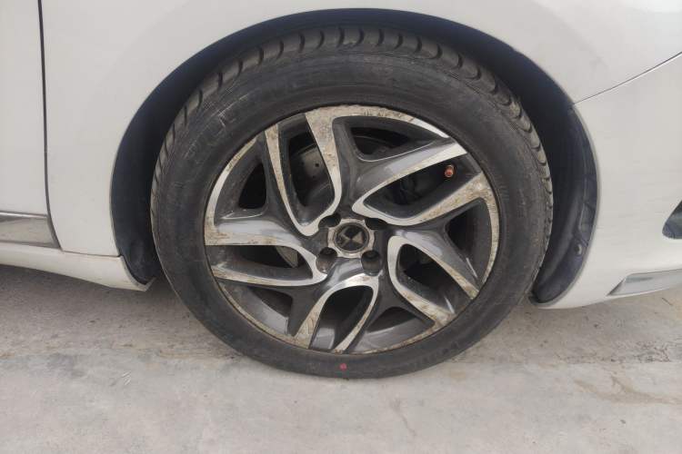 Used DS 5 2012 1.6T Elegant Edition Right Front Wheel Hub