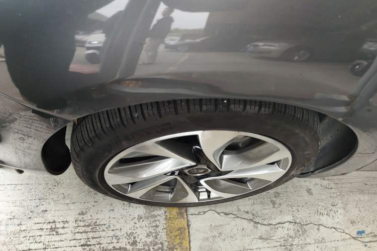 Used DS 5 2013 1.6T Prestige Edition THP200 Exterior 4