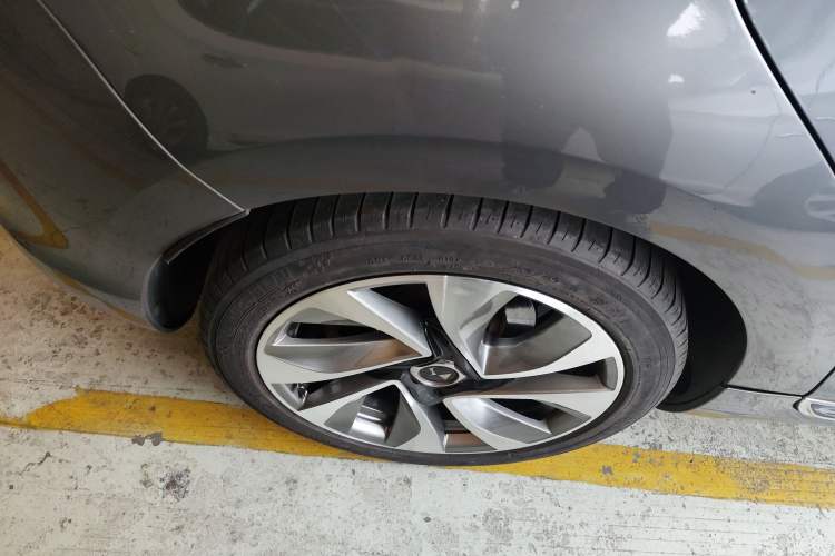 Used DS 5 2013 1.6T Prestige Edition THP200 Exterior 5