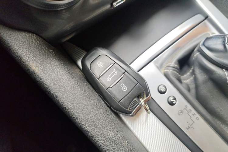 Used DS 5 2013 1.6T Prestige Edition THP200 Interior 1