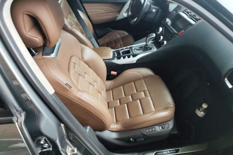Used DS 5 2013 1.6T Prestige Edition THP200 Right Front Seat