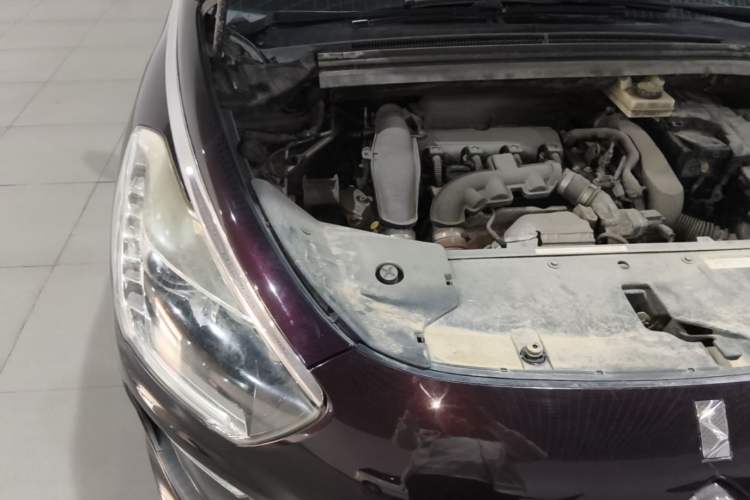 Used DS 5 2013 1.6T Luxury Edition THP160 Engine Bay Right