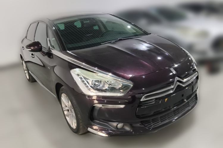 Used DS 5 2013 1.6T Luxury Edition THP160 Front Right 45 Deg