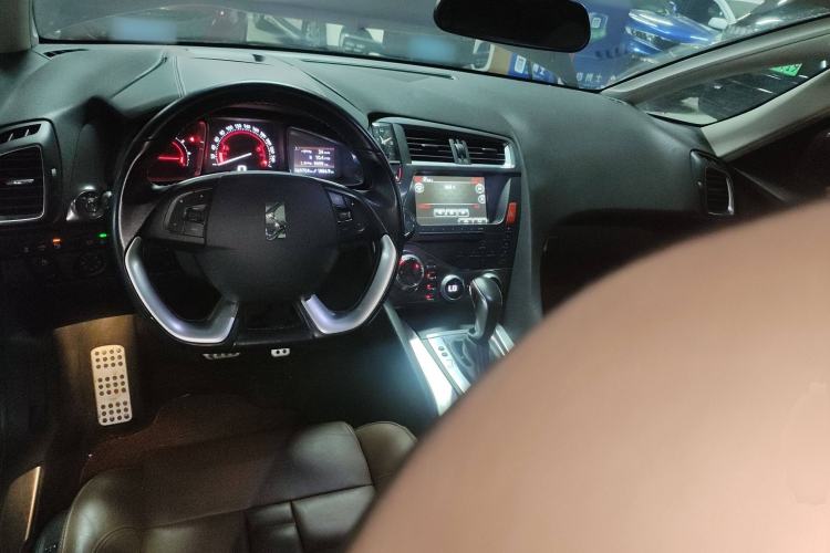 Used DS 5 2013 1.6T Prestige Edition THP200 Interior 2