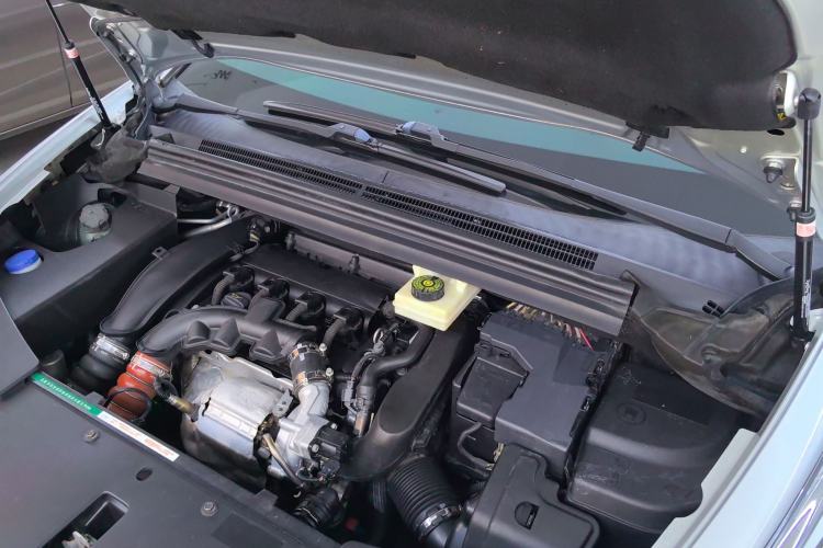 Used DS 5 2013 1.6T Luxury Edition THP160 Engine Bay