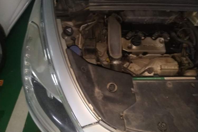 Used DS 5 2013 1.6T Prestige Edition THP200 Engine Bay Right